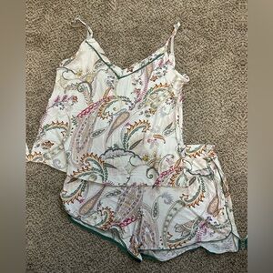 END OF SUMMER PRICE DROP!!  Soma Paisley Pajama Set - Medium
